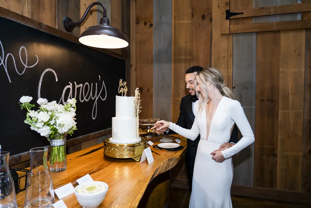 Stunning garden wedding photography for Brenna and Logan's testimonial gallery